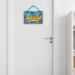 Cartel infantil personalizado SuperThings con el nombre Hugo, ideal para decorar la puerta o habitación de un niño.